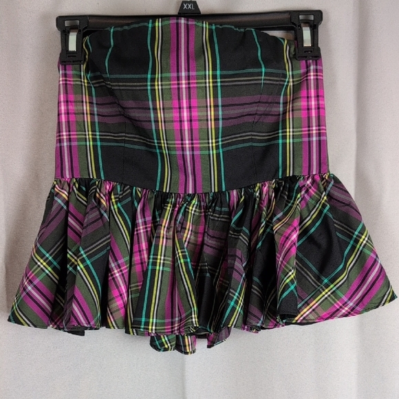 Vibrant Plaid Strapless Peplum Top - Picture 9 of 9